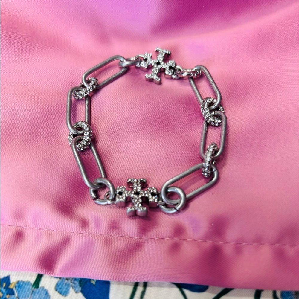 Tory Burch Silver-Tone Roxanne Chunk Links Bracelet. 7” long. NWT. No dust bag